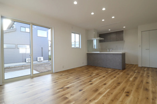 【居間・リビング】 | 新築　加茂市新栄町2号棟