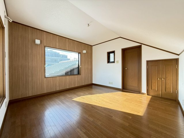 西ノ京南大炊御門町の洋室