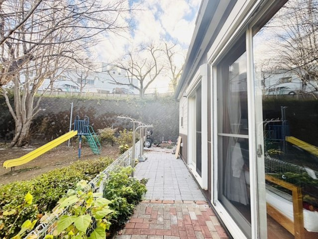 【庭】 | 公園まで徒歩１分！お子さまが思いっきり遊べます♪