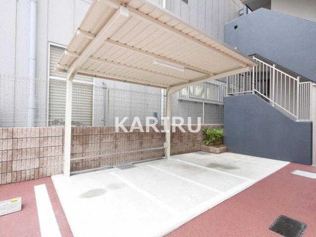 GARDENIA鶴見の駐車場