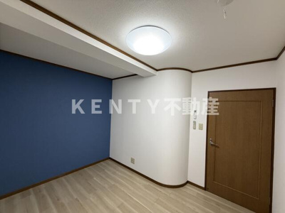 【洋室】 | ＫＫビル | 個人の部屋や寝室として使える洋室です