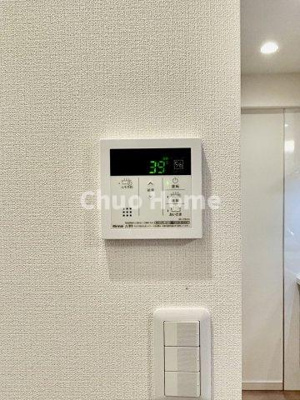 【発電・温水設備】 | 日神パレステージ北千住 | 【給湯リモコン】外での一日を忘れさせてくれるオートバス機能でお好みの湯量・温度に調整された浴槽。