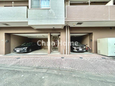 【駐車場】 | 日神パレステージ北千住 | 【敷地内駐車場】最新の空き状況や費用などの詳細は担当スタッフまでお問い合わせください。