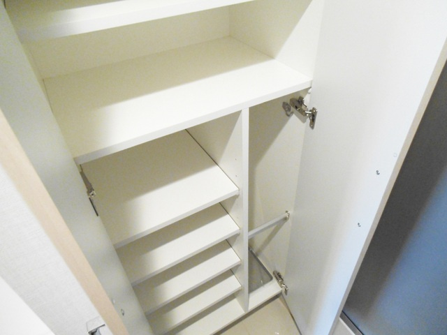 ＤＩＰＳ赤羽駅前の玄関|靴の収納も困りませんね☆