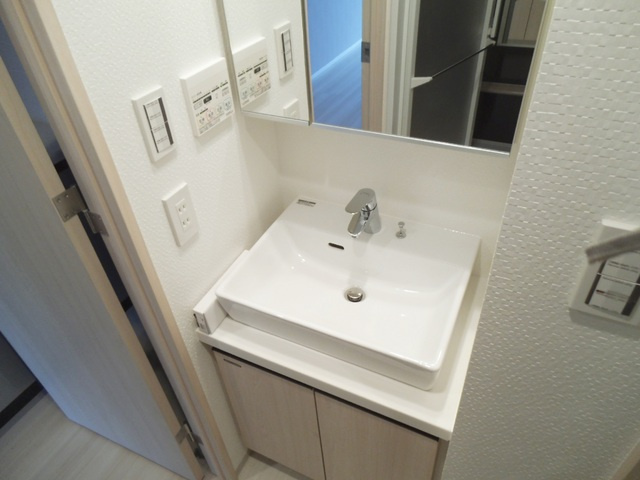 ＤＩＰＳ赤羽駅前の洗面所|嬉しい独立洗面台付き！