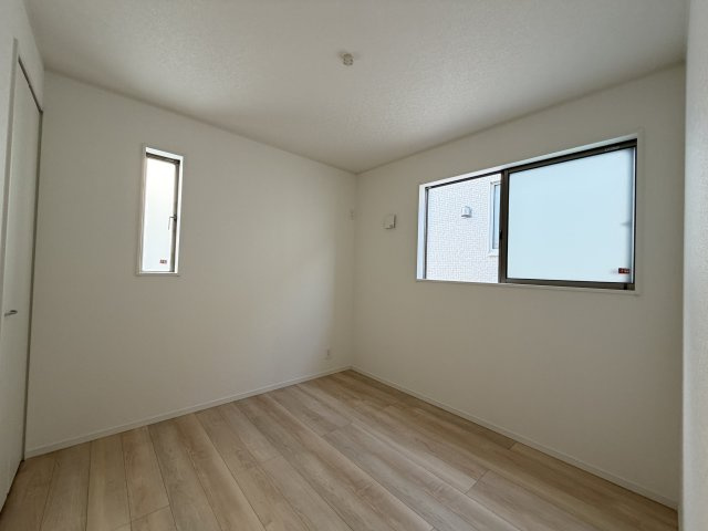 糸満市座波　第2（全4棟）3号棟の洋室|3号棟　洋室4.5帖＋CL付き♪