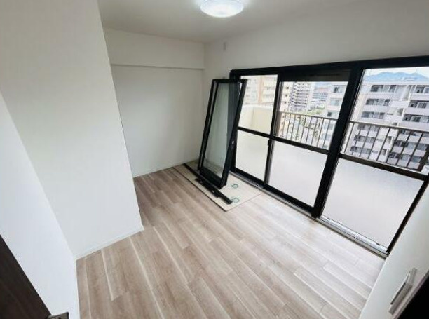 オリエントハイツ千鳥駅前の洋室