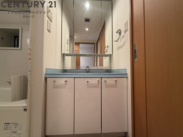 コンパクトで使いやすい洗面所