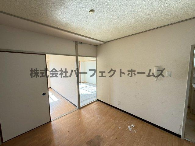 プリンスヴィラ寝屋川のキッチン|ダイニングスペースです