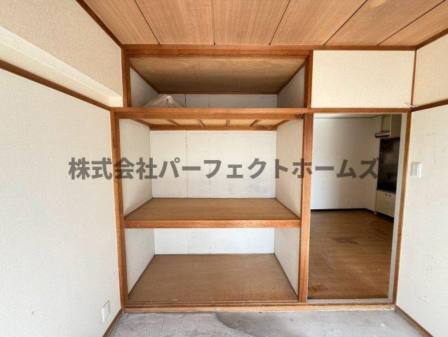 プリンスヴィラ寝屋川の収納|ちょっとした収納スペースも充実しています