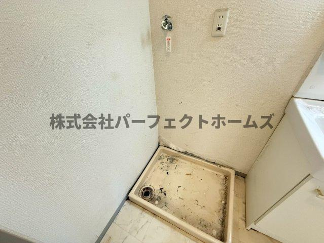 プリンスヴィラ寝屋川の設備|洗濯機置場です