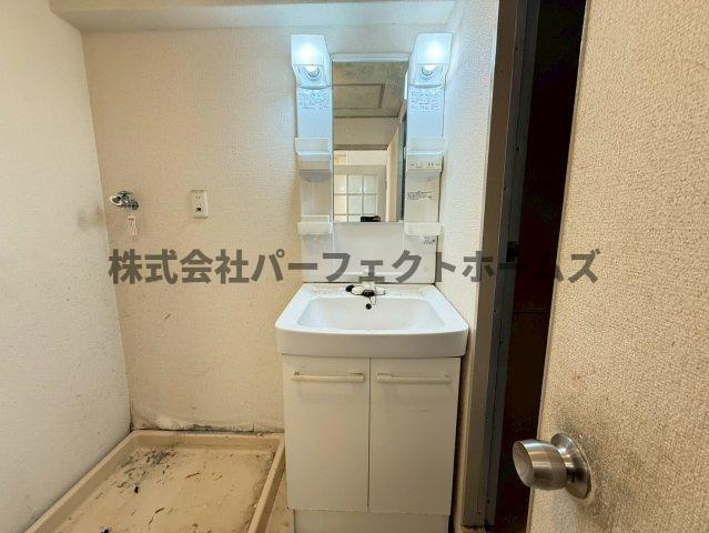 プリンスヴィラ寝屋川の独立洗面台|独立洗面台です