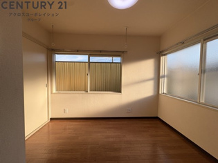 エルミタージュ甲陽園の居間