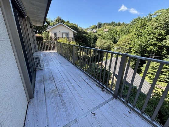 【バルコニー】 | あじろ南熱海ヶ丘別荘地　戸建