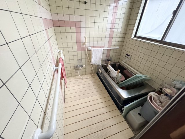 和室派集合♪下岡本町・広さと立地を両立した一軒の浴室|日々の疲れを癒すお風呂付です