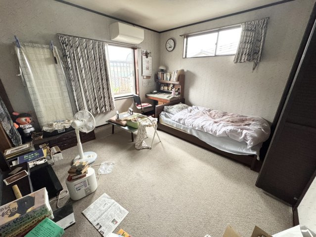 和室派集合♪下岡本町・広さと立地を両立した一軒の洋室|広々とした洋室です