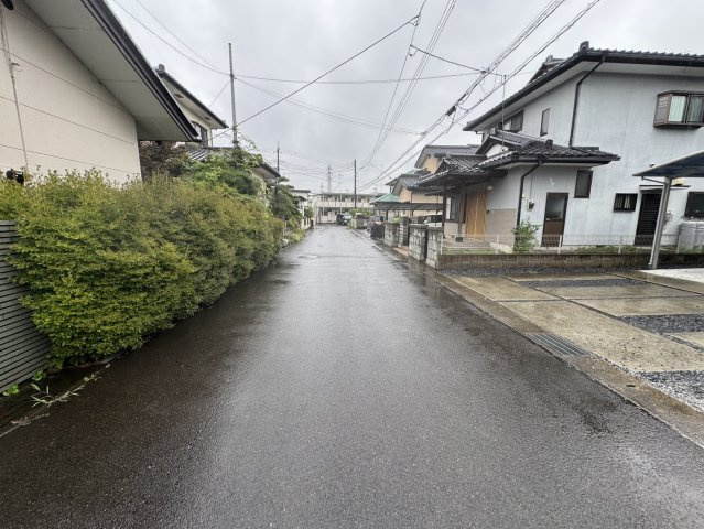 和室派集合♪下岡本町・広さと立地を両立した一軒の前面道路含む現地写真|前面道路含む現地写真です