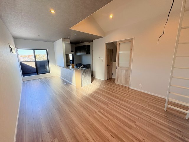 神戸市北区鈴蘭台南町6丁目新築戸建の居間・リビング