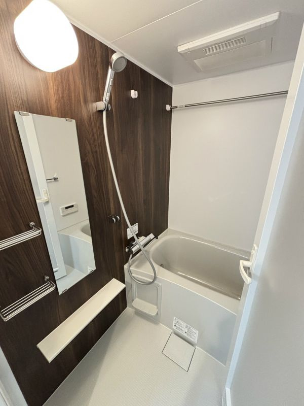 リブリ・高野の浴室