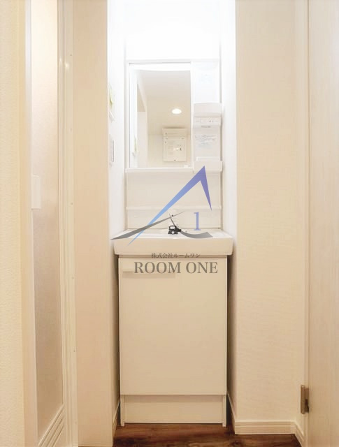 エクセラン下丸子の洗面所|独立洗面台です。