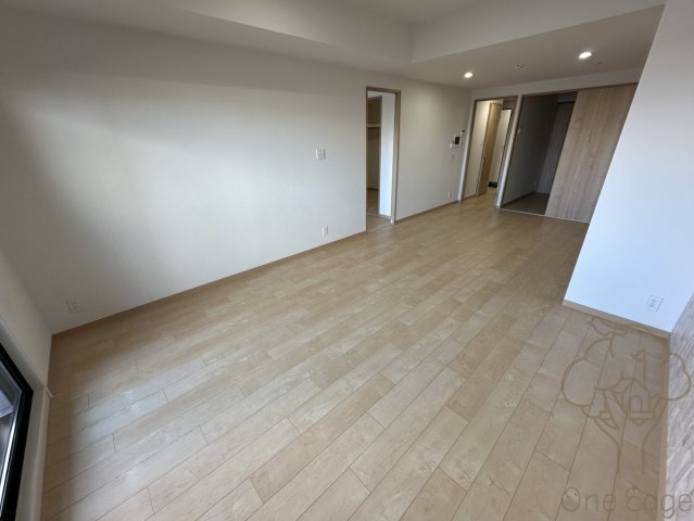 Alivis野田阪神の居間・リビング