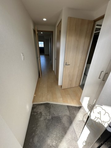 Alivis野田阪神の玄関