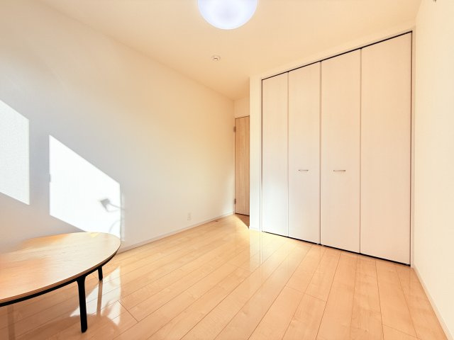 ひたちなか市大字市毛オール電化中古住宅の洋室