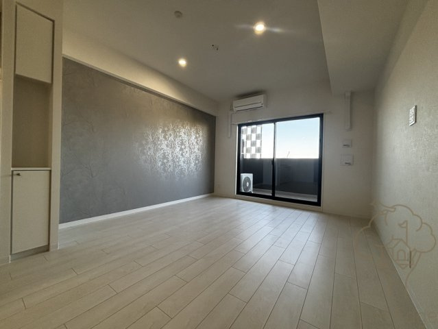 Alivis野田阪神の居間・リビング