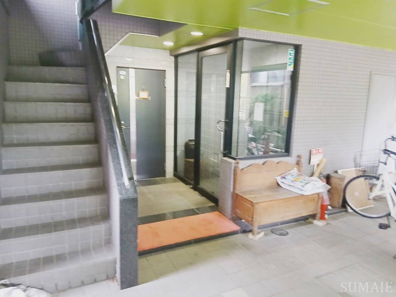 リヴレーヌ５６のエントランス