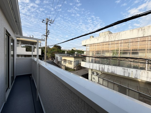 糸満市座波　第2（全4棟）2号棟のバルコニー|2号棟　2部屋続バルコニー♪