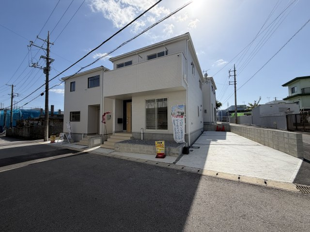 糸満市座波　第2（全4棟）2号棟の外観|2号棟　駐車2台可♪