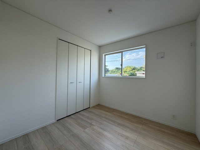 糸満市座波　第2（全4棟）2号棟の洋室|2号棟　洋室4.5帖＋CL付き♪