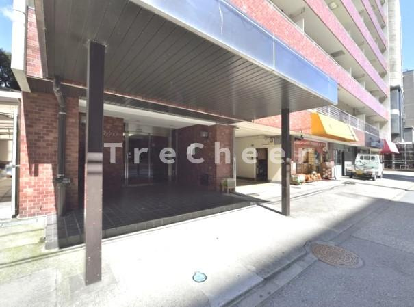 第27宮庭マンションのエントランス