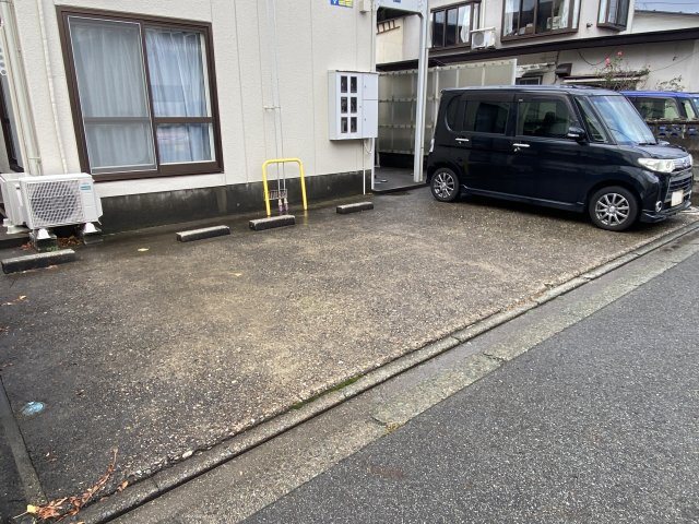 シティハイムパルフェの駐車場