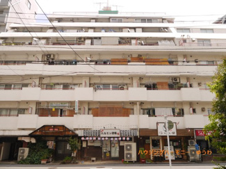 【外観】 | 穏やかな風と陽光を導き、プライバシーに配慮された設計プランを採用し、居住性を一段と心地よいものにしています。