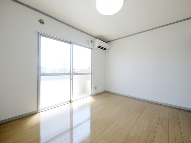 豊成センチュリーロイヤルの居間・リビング|※写真は別の部屋のものです。