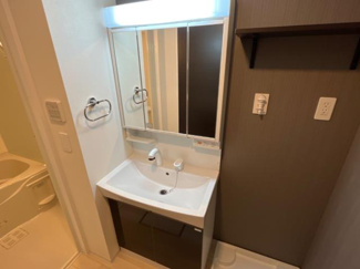 【洗面所】 | 仮称）山形市南原町１丁目新築アパート | 洗髪洗面化粧台（イメージ）