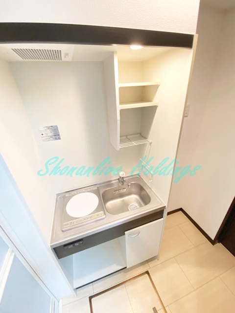 セキュリティヒルズのキッチン|収納棚付きキッチン♪