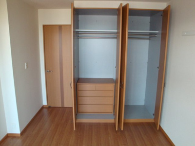 【収納】 | オパール・サン・セリテ | 南側洋室