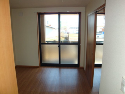 【内装】 | オパール・サン・セリテ | 南側洋室