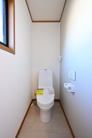 【トイレ】 | 太田市新田市野井町　中古戸建 | 2階にもトイレがあります