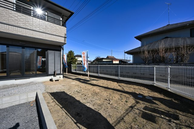 【庭】 | 太田市新田市野井町　中古戸建 | 広いお庭でBBQやガーデニング、ドッグランなど夢が広がりますね♪