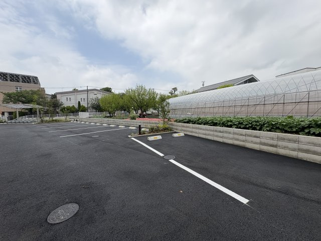 メゾン芹田駐車場の駐車場
