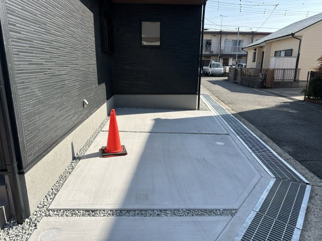 神戸市西区持子1丁目新築戸建の駐車場