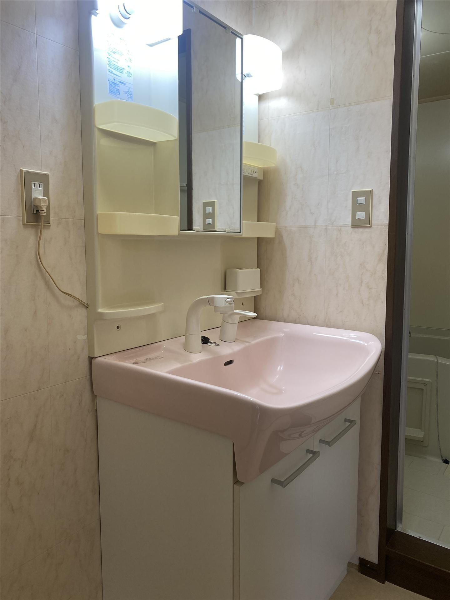 ハウスフロンティアの洗面所|洗髪洗面化粧台