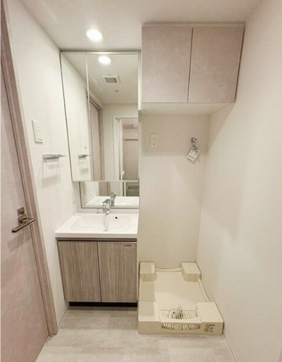 ブランシエスタ用賀　フリーレント　敷金礼金0　新築の洗面所