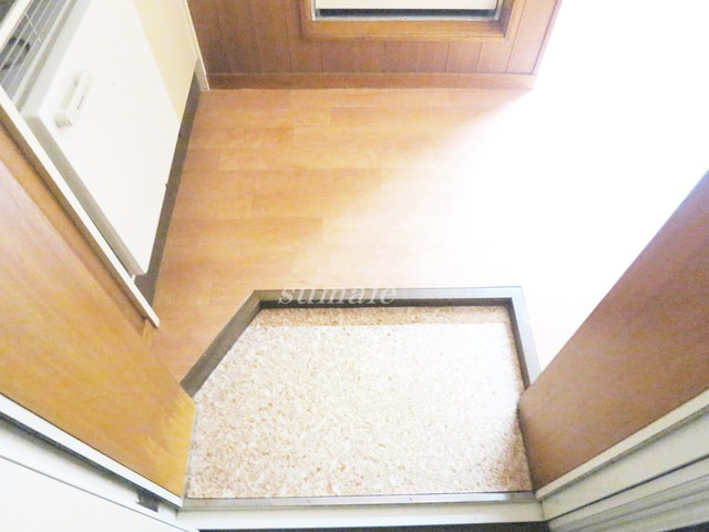 ニューパレスの玄関|こちらが玄関です！