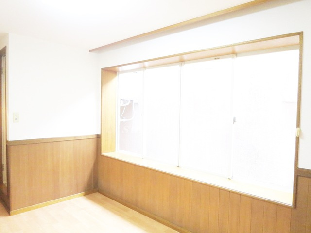 ニューパレスの居間・リビング|日当たり良好！