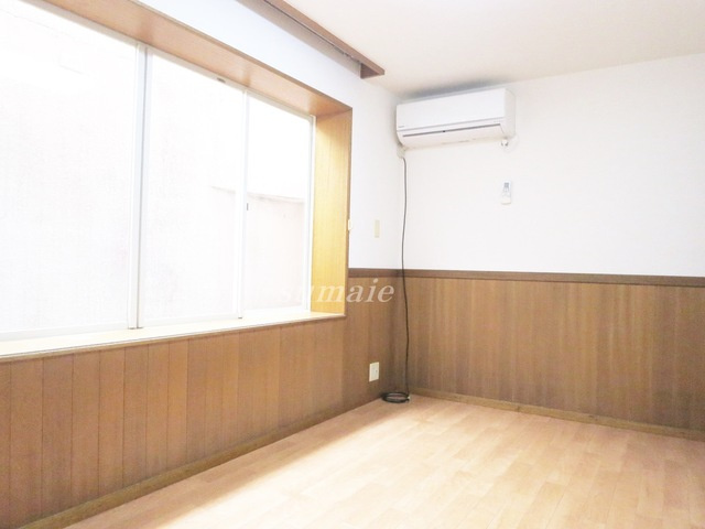 ニューパレスの寝室|こちらが洋室です☆