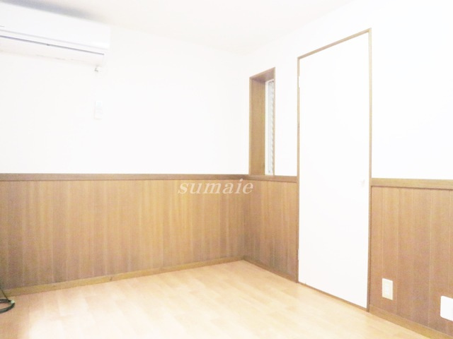 ニューパレスの居間・リビング|７帖の洋室です♪